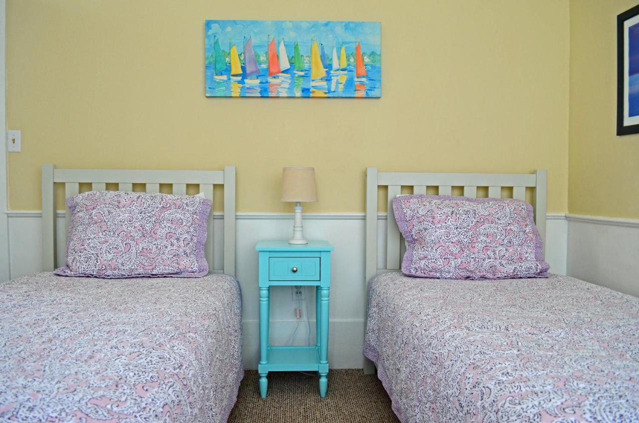 Commons Aparthotel